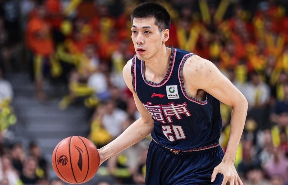 广东战平澳洲球队！徐杰轰21分，张昊任骏飞惊喜，焦泊乔防守获赞