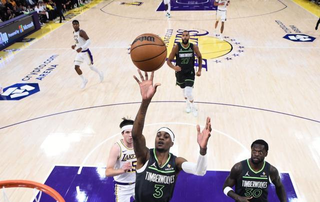 云开体育app下载-轰25分+封印东契奇杀招！1.36亿王牌变湖人心头刺