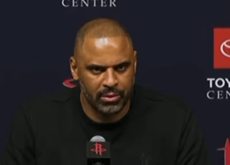 乌度卡：当我们比赛节奏停滞不前的时候，谢泼德带来了活力