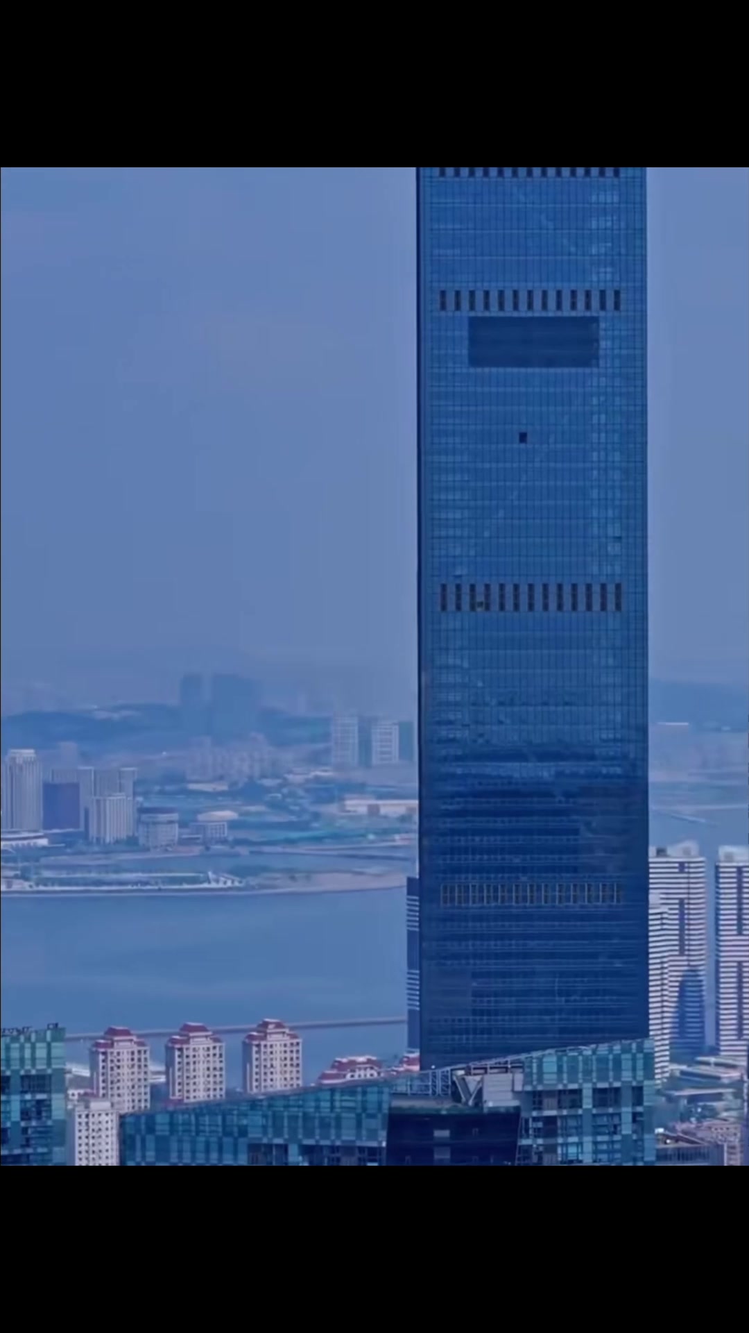 官方：大连英博签下32岁罗马尼亚国脚斯坦丘，球员曾随三镇夺中超