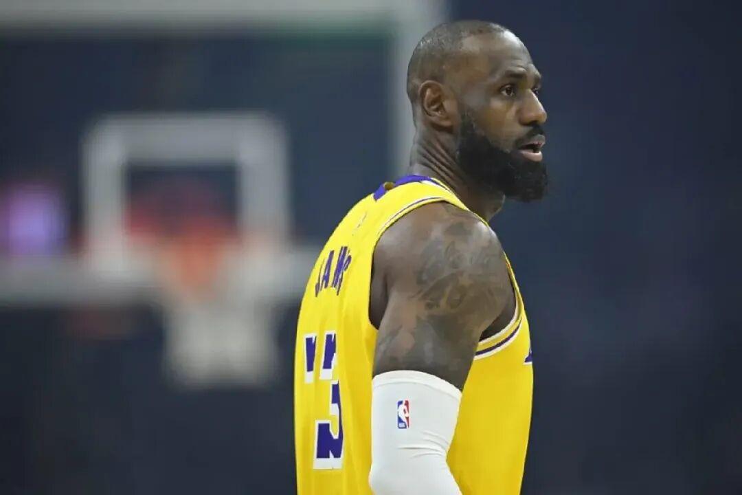 开云体育高赔率-突发！湖人记者发文：詹姆斯的未来，变得不确定了