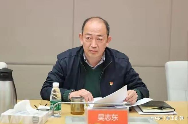 开云体育五大联赛-泰山换援太离谱！40万欧勤兵背锅离队，550万欧重叠乱象无人根治